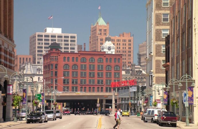 Milwaukee-WI Milwaukee-WI